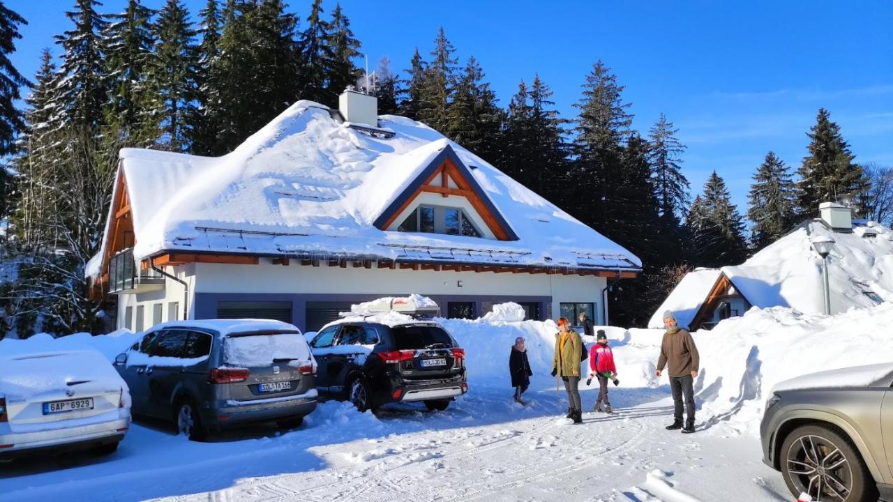 Apartment B6 In The Center Of Harrachov - By Relax ハルラホフ エクステリア 写真